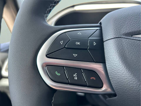 2027 Chrysler Pacifica LX