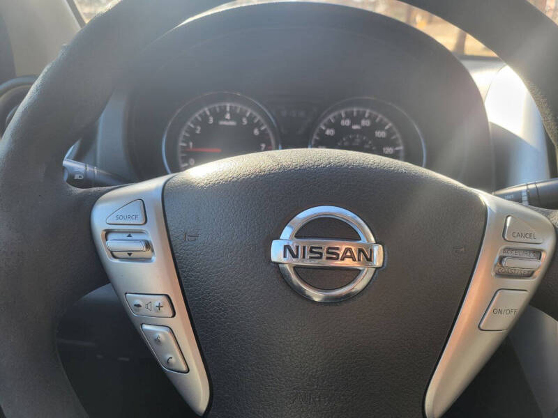 2019 Nissan Versa S Plus