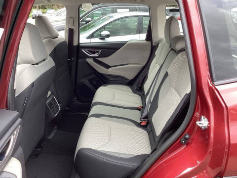 2024 Subaru Forester Premium