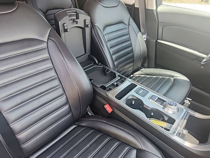 2022 Ford Edge SEL