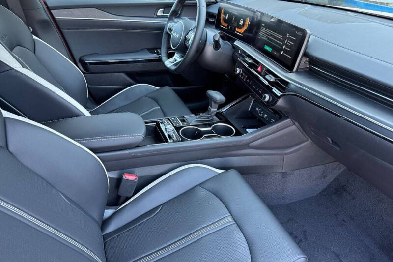 2026 Kia K5