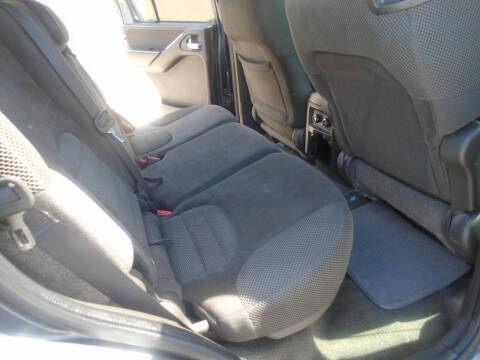 2012 Nissan Pathfinder LE