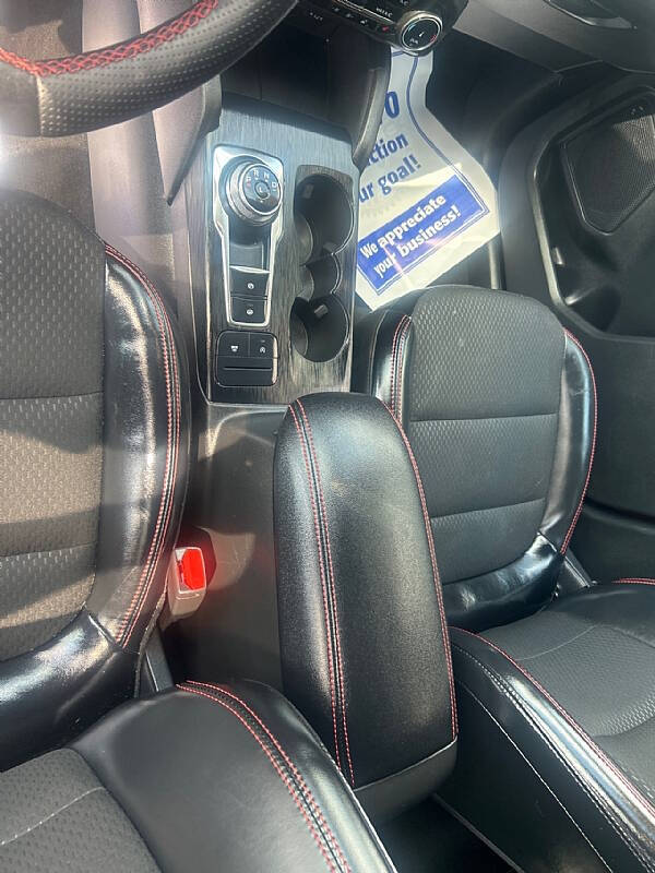 2025 Ford Escape ST-Line Select