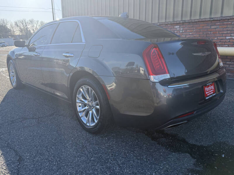 2016 Chrysler 300 C