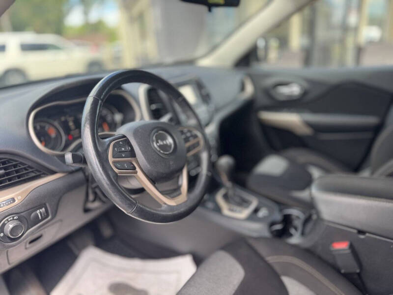 2017 Jeep Cherokee Sport Altitude