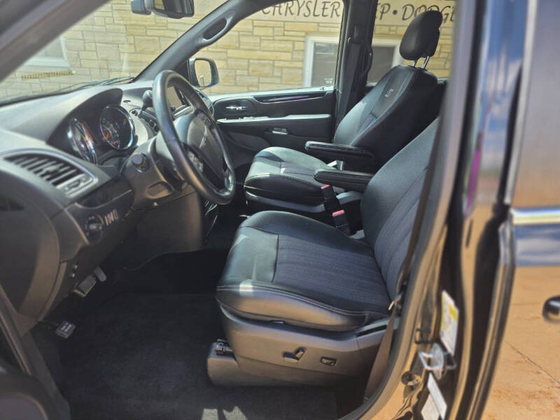 2014 Chrysler Town and Country S