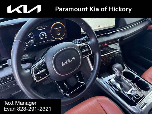 2024 Kia Carnival SX