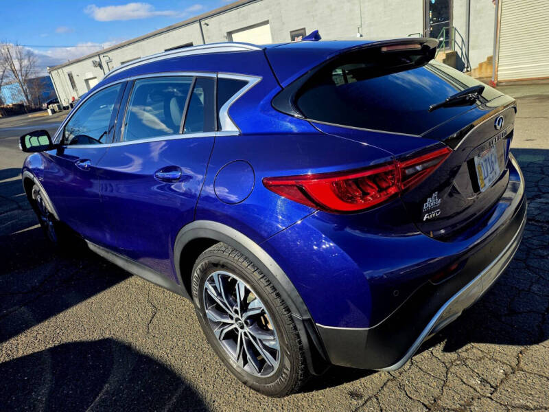 2018 Infiniti QX30 Premium