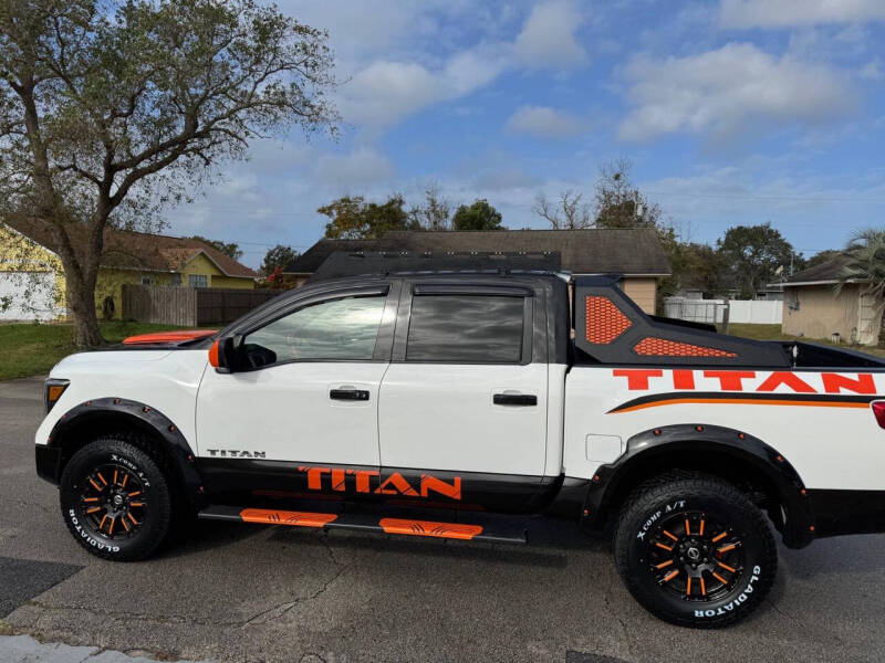 2021 Nissan Titan null photo 40