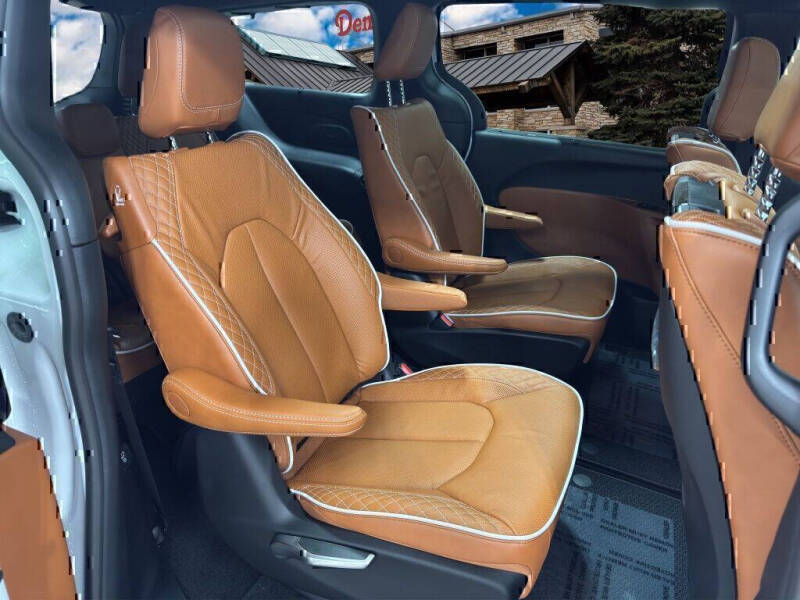 2026 Chrysler Pacifica Pinnacle