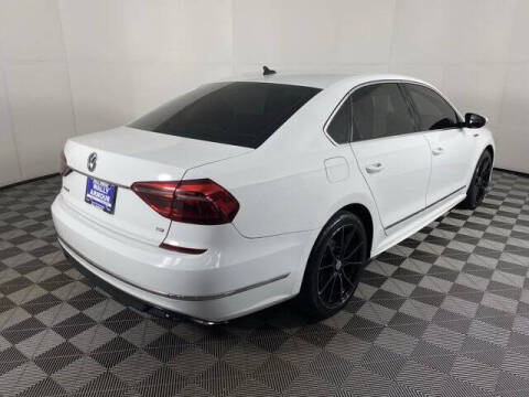 2017 Volkswagen Passat 1.8T R-Line