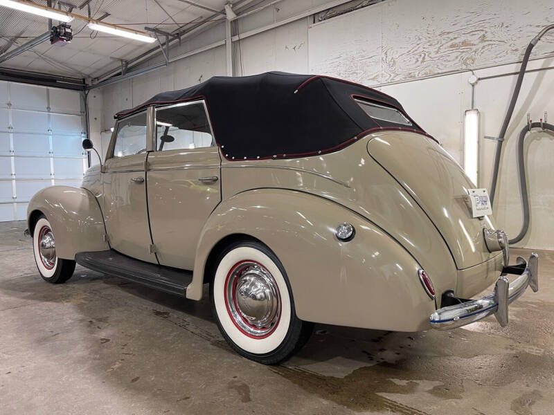 1939 Ford Deluxe