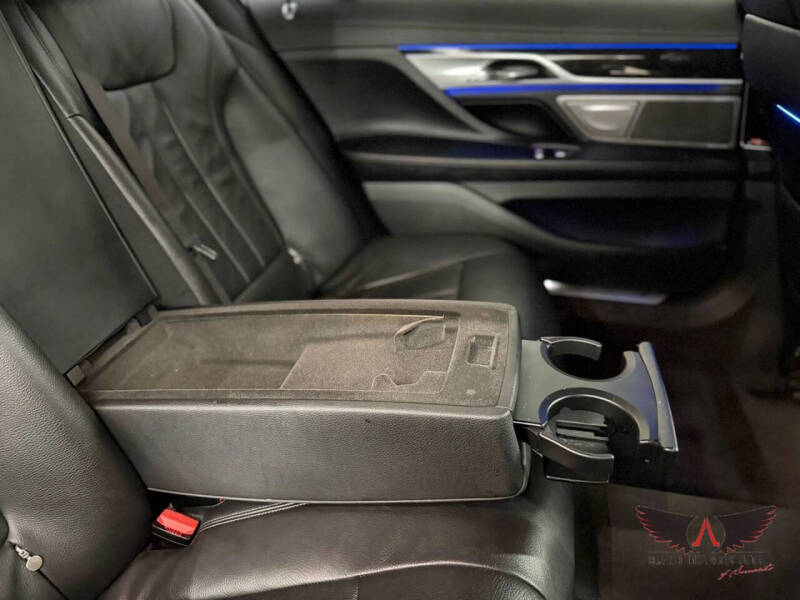 2018 BMW 7 Series 740i