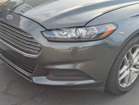 2016 Ford Fusion SE