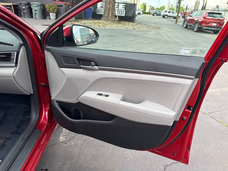2018 Hyundai Elantra