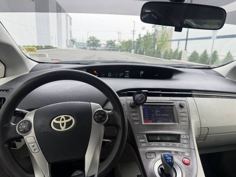 2012 Toyota Prius Two