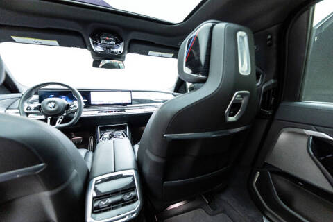 2023 BMW 7 Series 740i