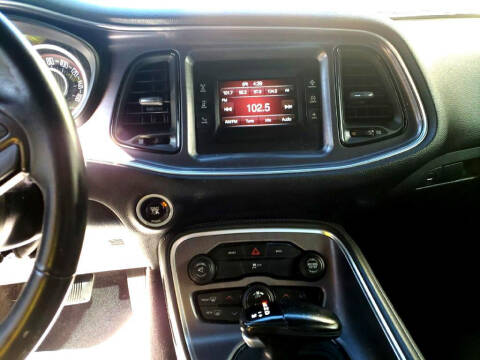 2016 Dodge Challenger SXT