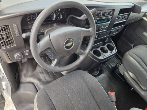 2024 Chevrolet Express 2500