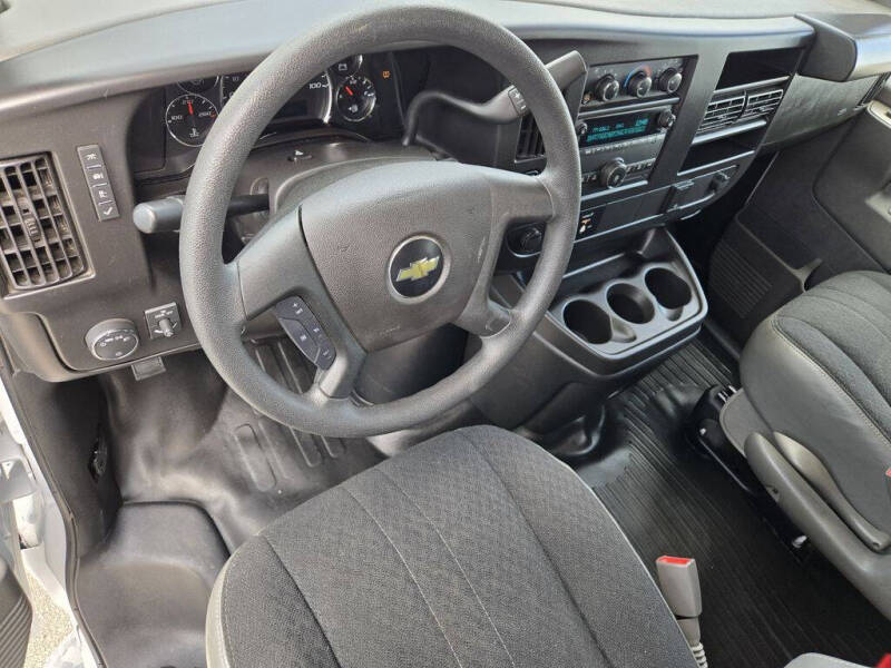 2024 Chevrolet Express 2500
