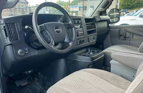 2016 GMC Savana 2500