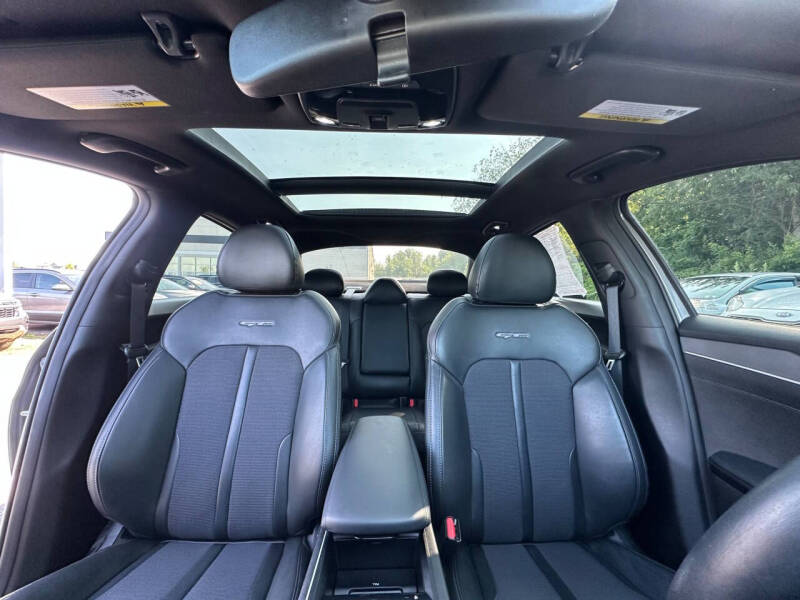 2022 Kia K5