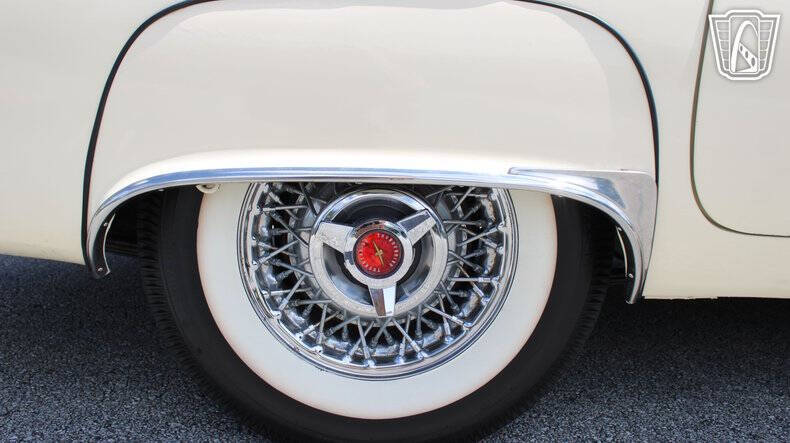 1957 Ford Thunderbird