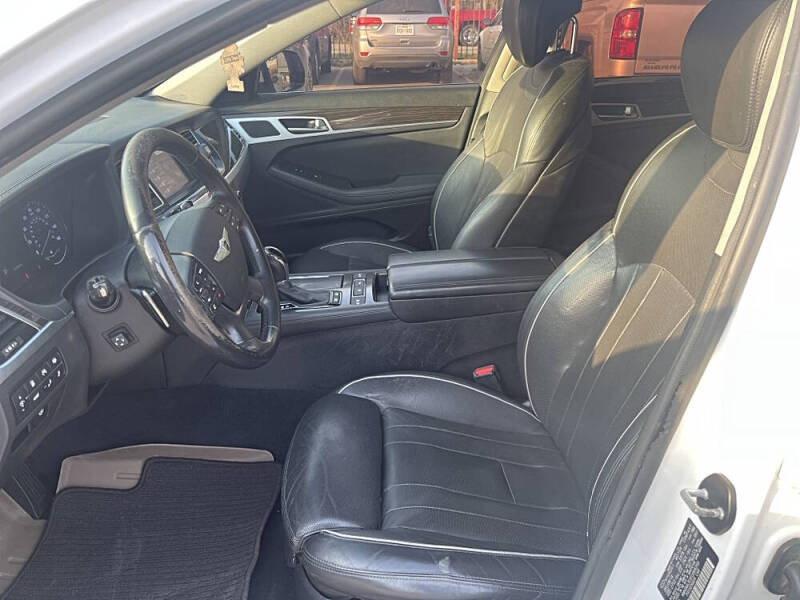 2015 Hyundai Genesis