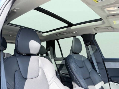 2025 Volvo XC90 T8 Ultra Bright Theme 6P