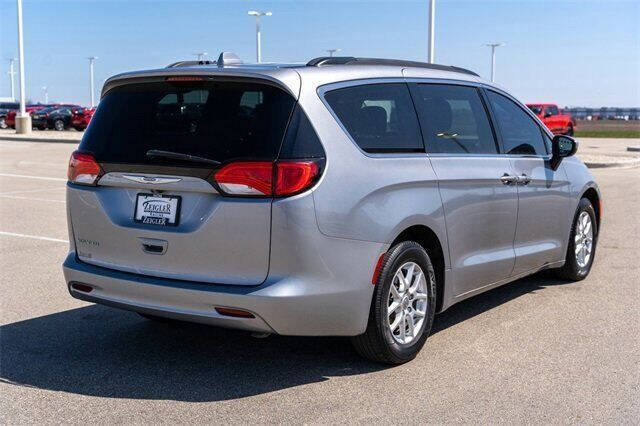 2020 Chrysler Voyager LXi