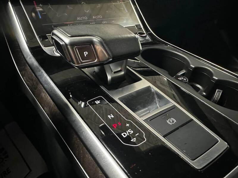 2020 Audi Q8 quattro Premium 55 TFSI