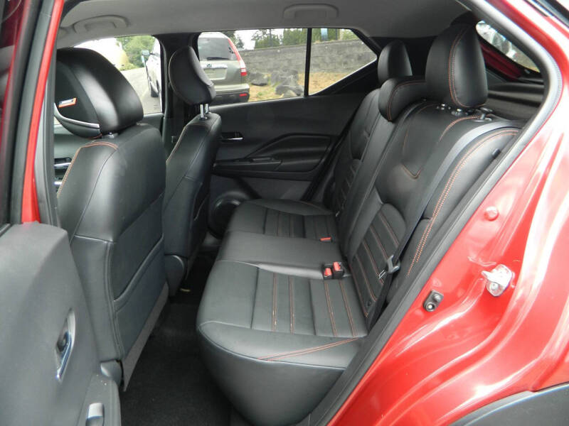 2019 Nissan Kicks SR