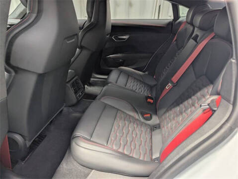 2022 Audi RS e-tron GT quattro