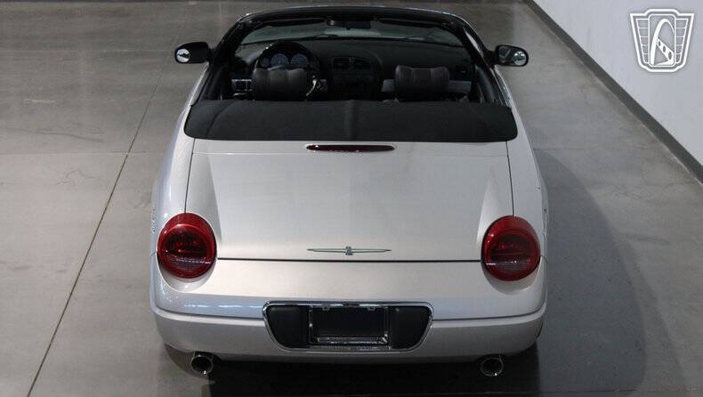 2004 Ford Thunderbird Deluxe