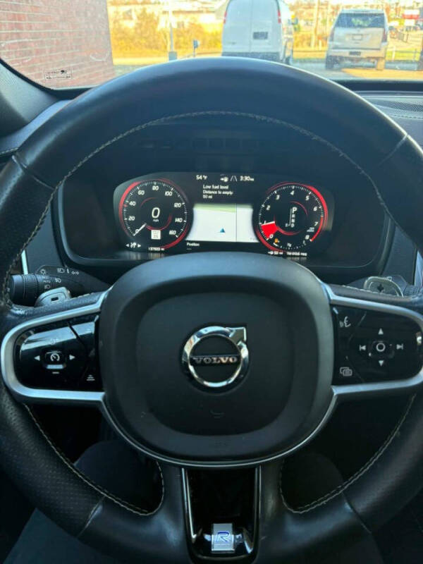 2019 Volvo XC90 T6 R-Design