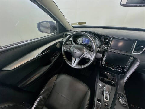 2022 Infiniti QX50 Essential