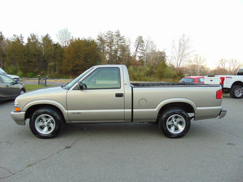 E & M AUTO SALES Car Dealer in Locust Grove, VA