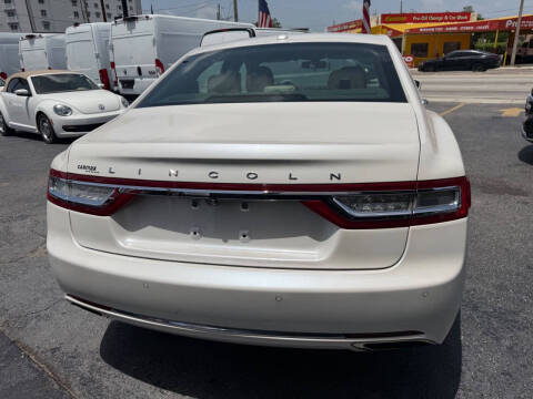 2017 Lincoln Continental Select