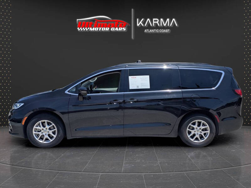 2022 Chrysler Pacifica Touring L