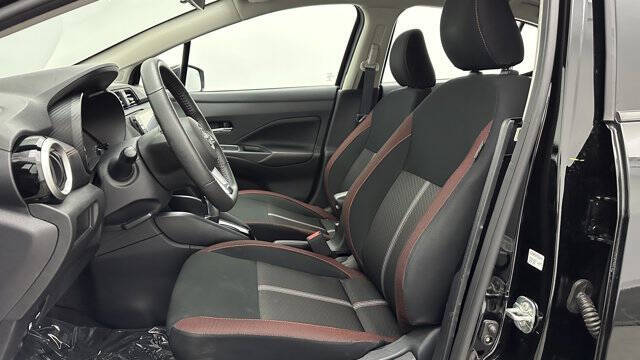 2025 Nissan Versa SR