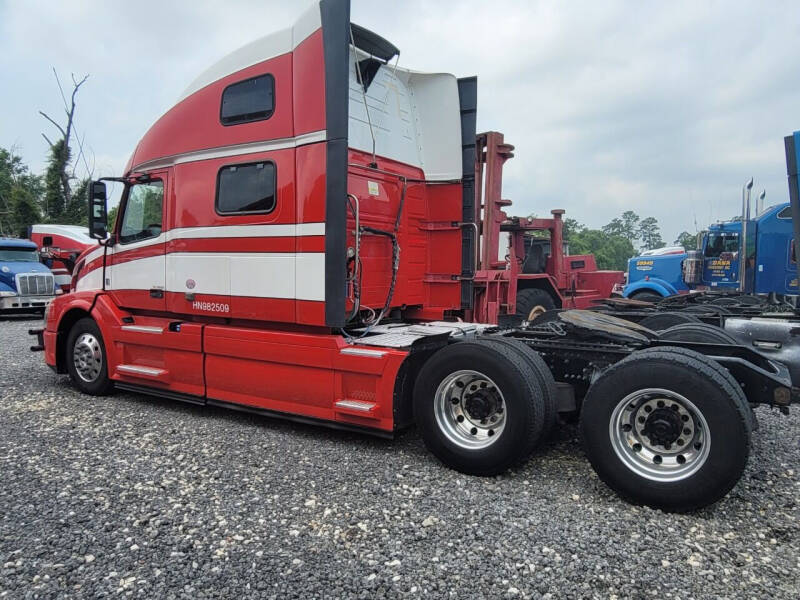 2017 Volvo VNL 780