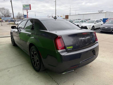 2017 Chrysler 300