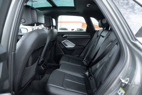 2022 Audi Q3 quattro S line Prem Plus 45 TFSI