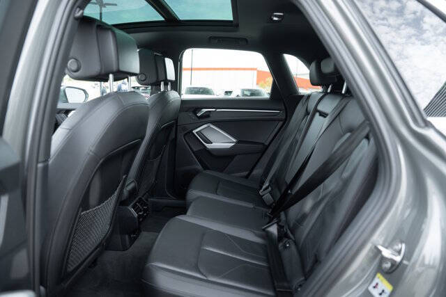 2022 Audi Q3 quattro S line Prem Plus 45 TFSI