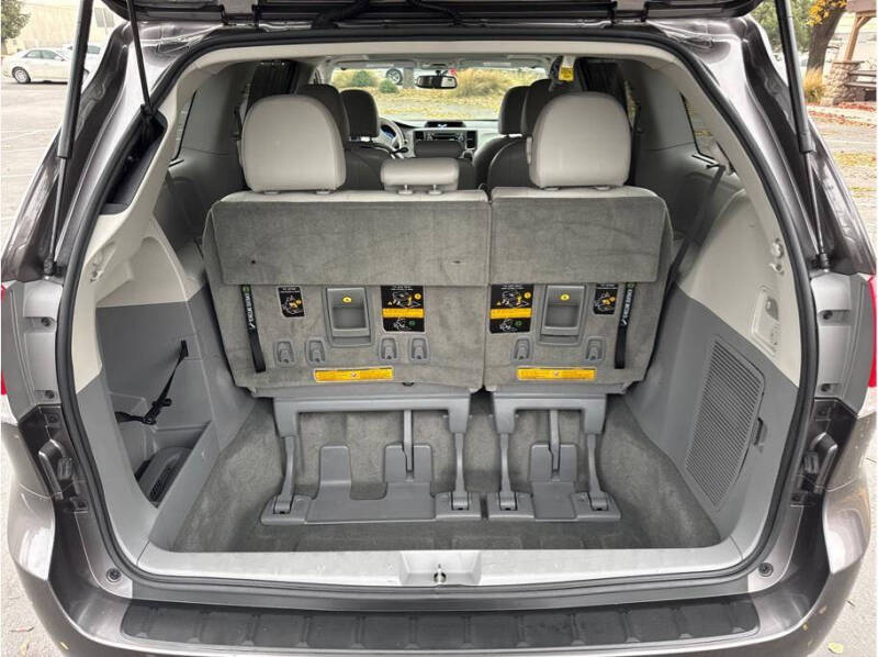 2014 Toyota Sienna