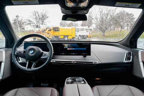 2025 BMW iX xDrive50