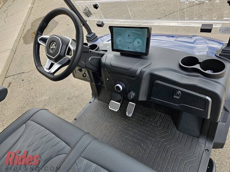 2025 Denago Rover XL