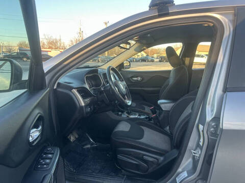 2015 Jeep Cherokee Sport