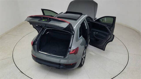 2024 Audi Q8 e-tron quattro Premium