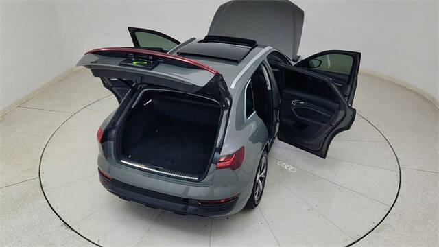 2024 Audi Q8 e-tron quattro Premium